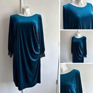 NWT Jessica Howard Peacock Blue Velvet
Cocktail Dress, Size 22